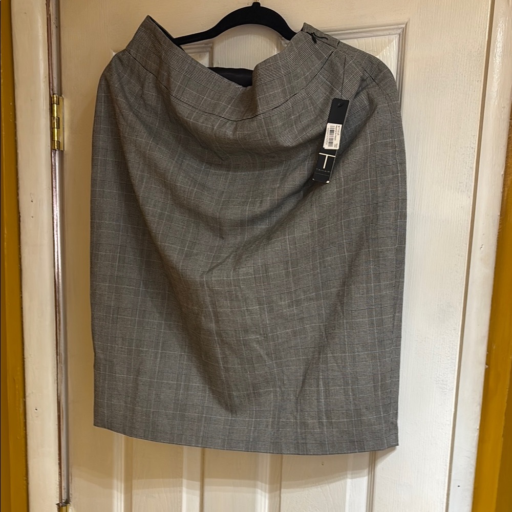T Tahari Gray Asymmetrical Pencil Skirt Knee-Length